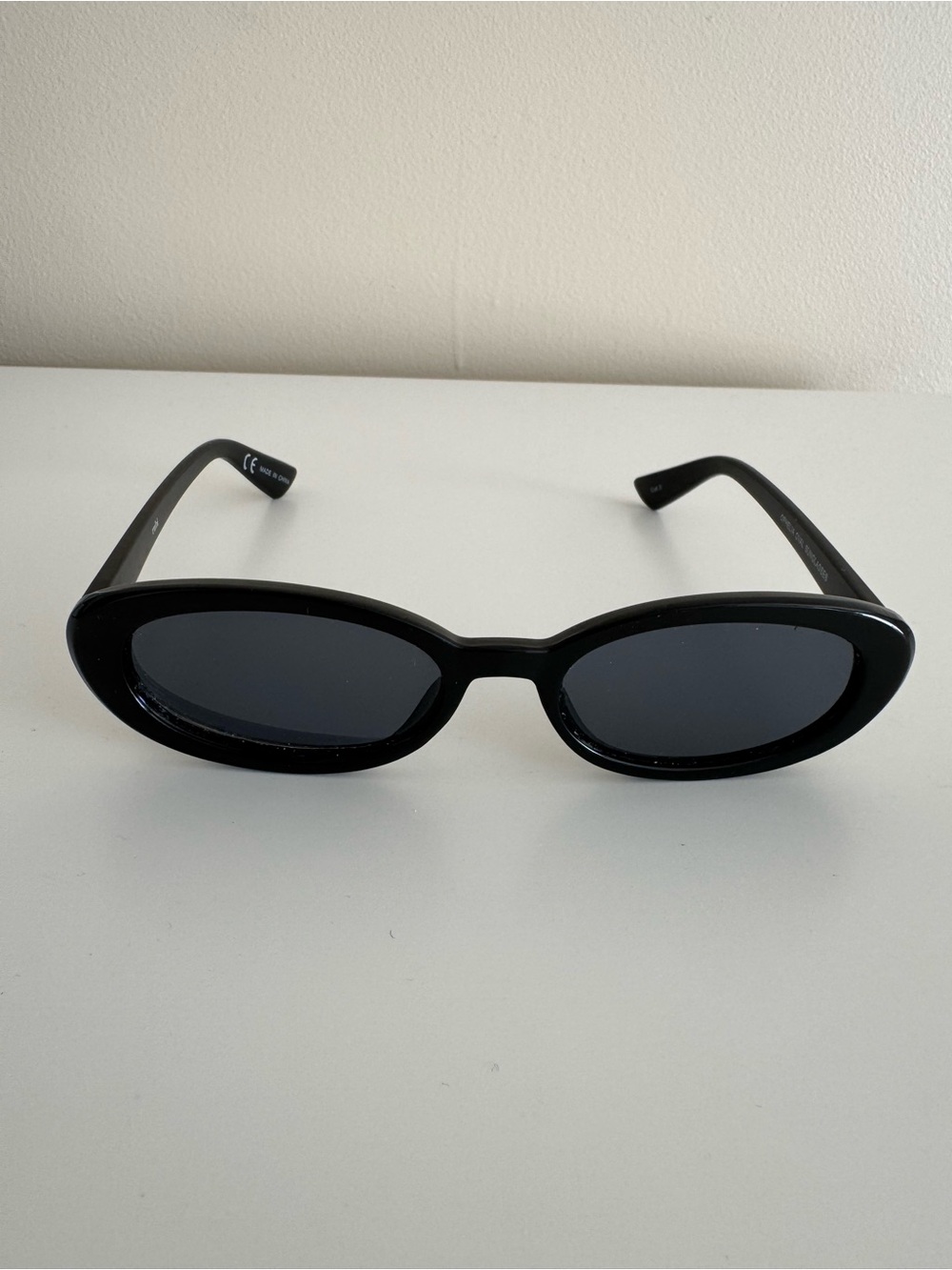 Glassons Ophelia Oval Sunglasses, Black, Women